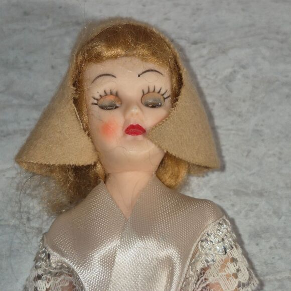 4 Vintage 1950's 8in ARCO Doll's of the World, - Picture 6 of 11